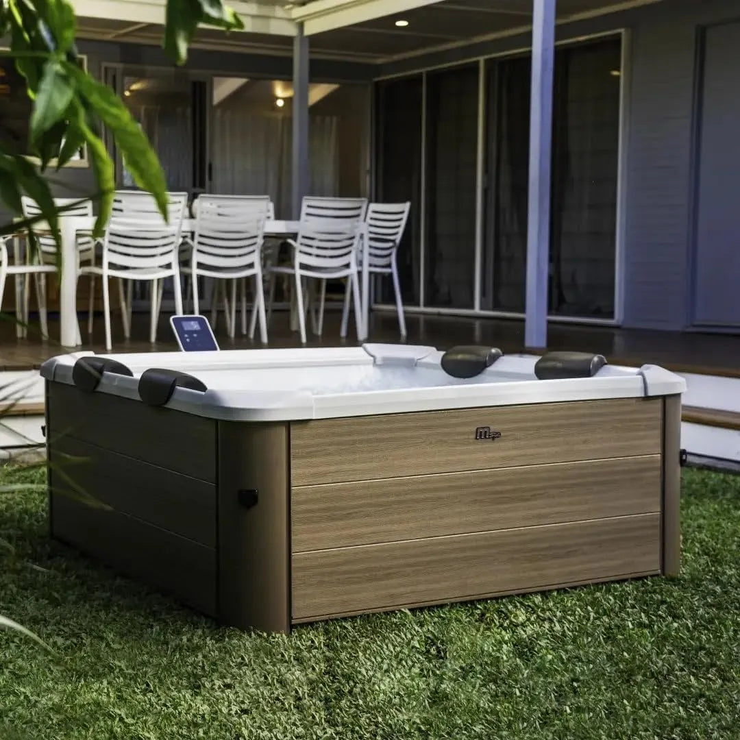 Whirlpool MSpa Oslo Amber Aero Plus 180x180x65 cm, Aufblasbarer für 6 Personen mit 140 Luftdüsen & 8 Hydromassagedüsen, PTC-Heizung bis 40 °C